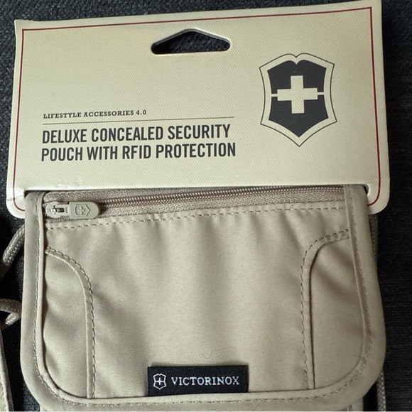Victorinox Deluxe Concealed Security Pouch w/RFID Protection NWT - Picture 3 of 7